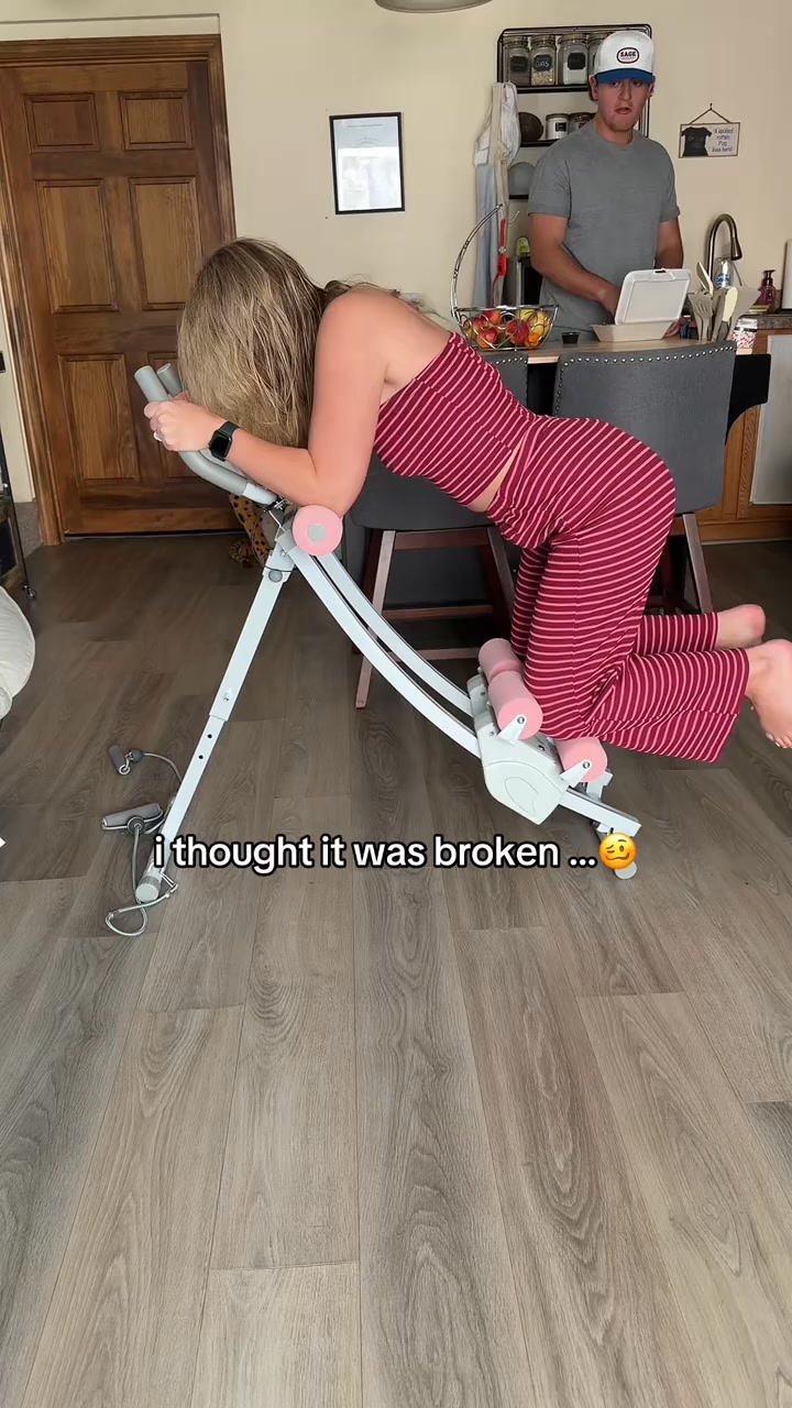 Merach homefitness Facebook ad: 10 Minutes. Total Core. Zero Excuses.