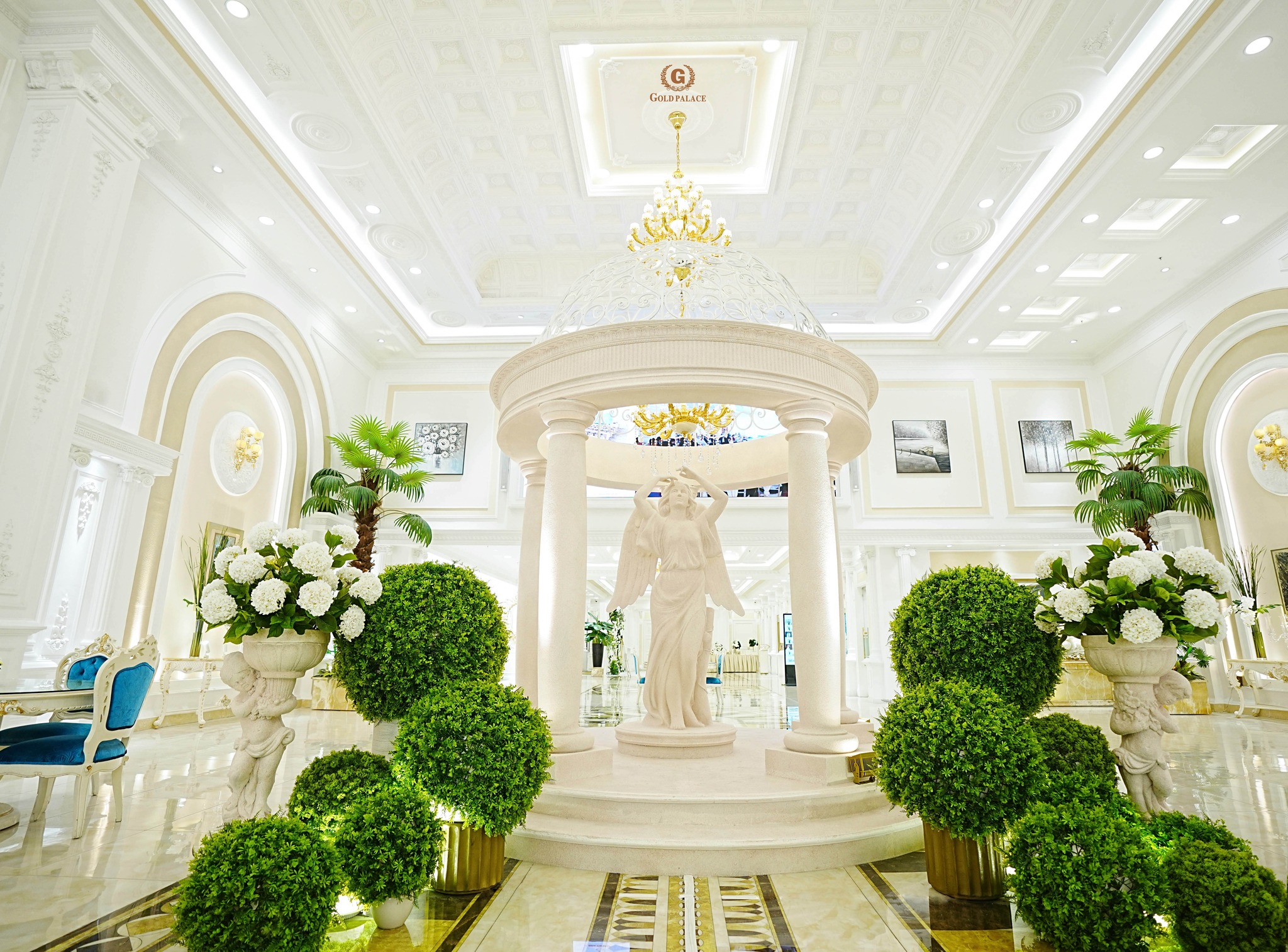 Gold Palace Facebook ad: 𝐀 𝐍𝐞𝐰 𝐋𝐨𝐨𝐤, 𝐀 𝐍𝐞𝐰 𝐒𝐭𝐚𝐧𝐝𝐚𝐫𝐝