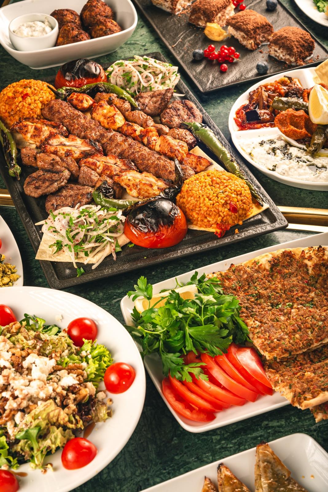 Turkish Kitchen Bucharest Facebook ad: Rezervă o masă!