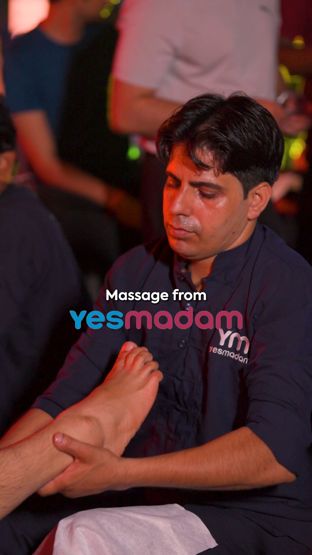 YesMadam App Facebook ad: Expert Male Therapist at Home