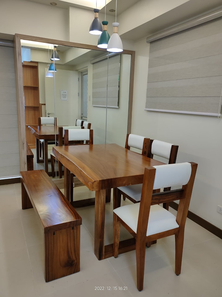 House of Leoque Facebook ad: 6-Seater Dining Set