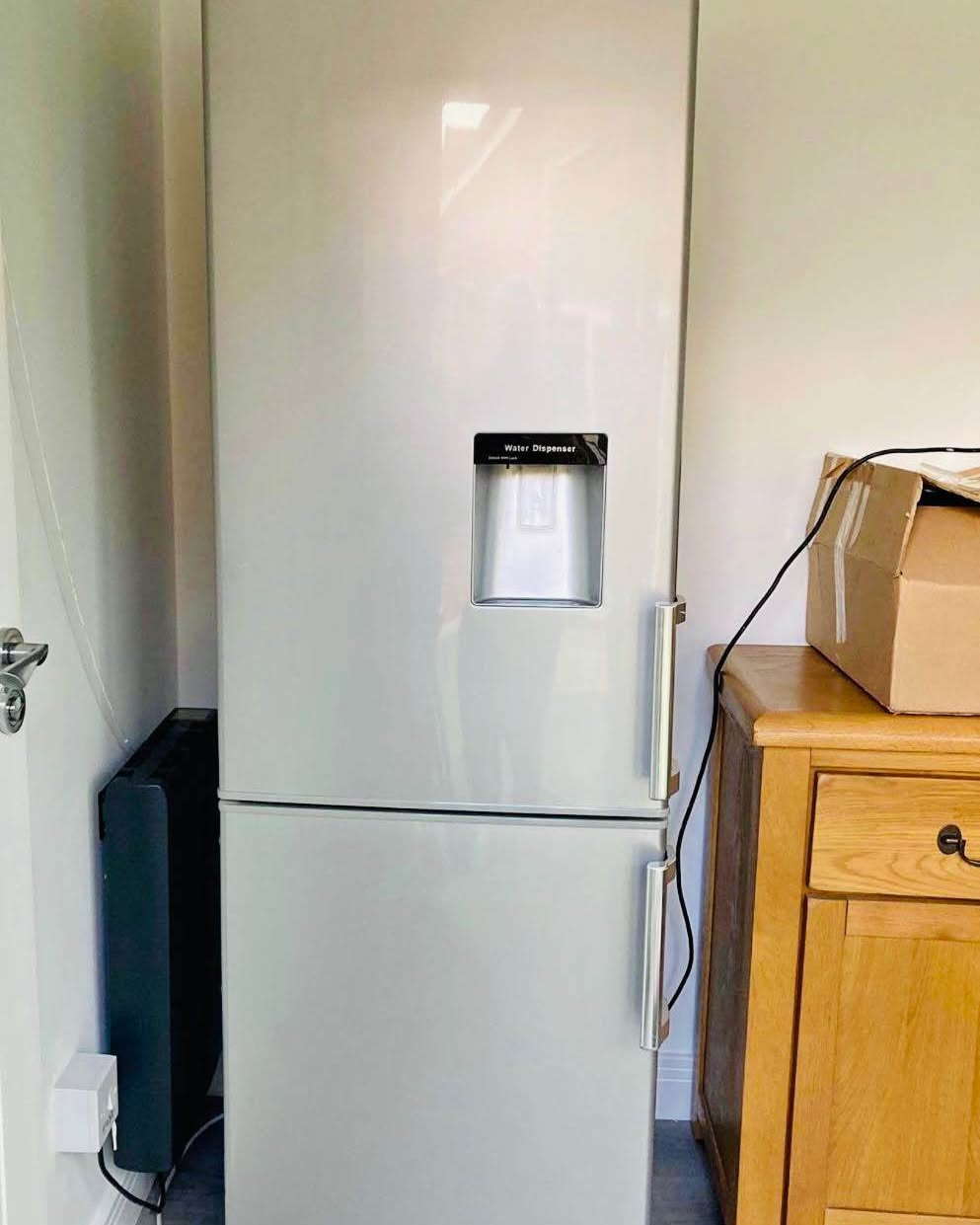 Nicola Jones Facebook ad: FRIDGEMASTER fridge freezer ‘delivery available’