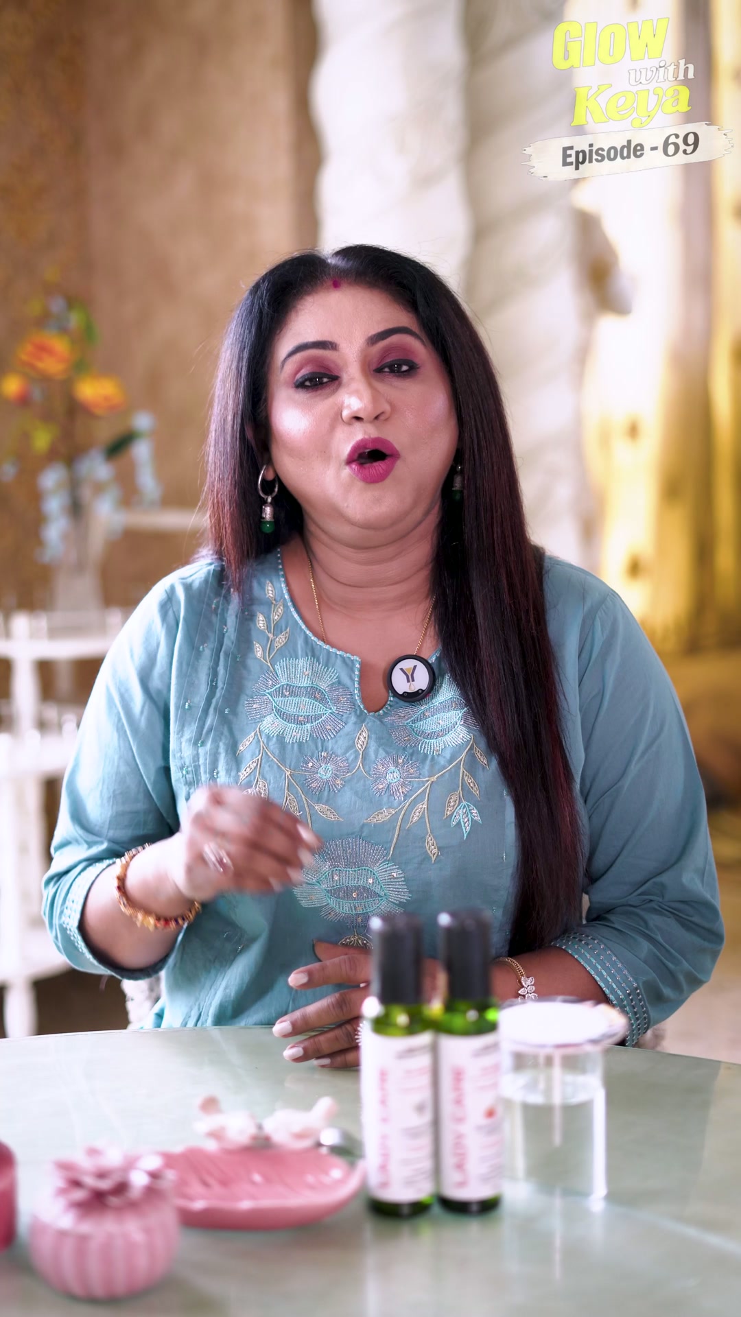 Keya Seth Facebook ad: Chat with us