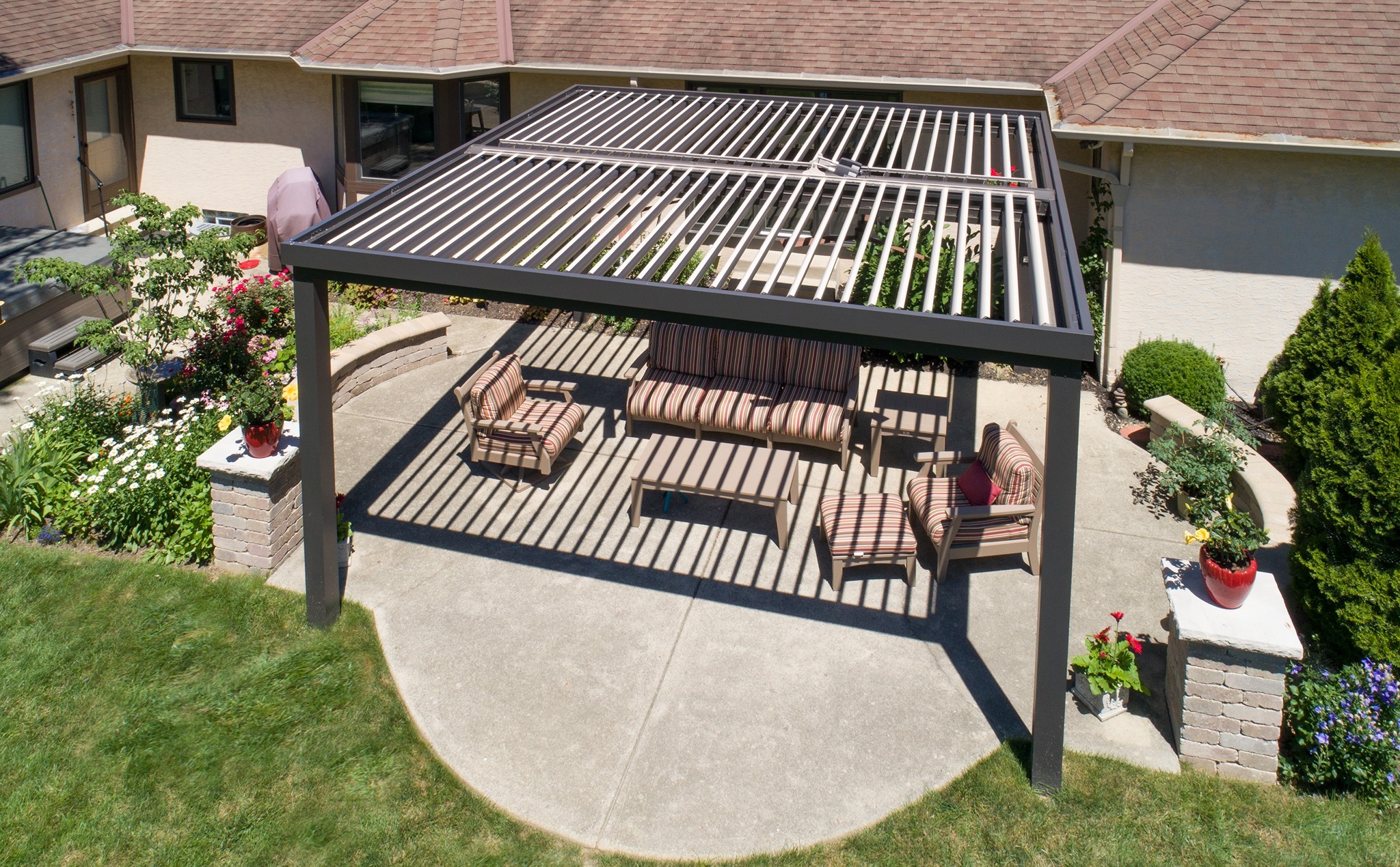 StruXure of the Rockies Facebook ad: StruXure Pergolas | A New Outdoor Experience Create…