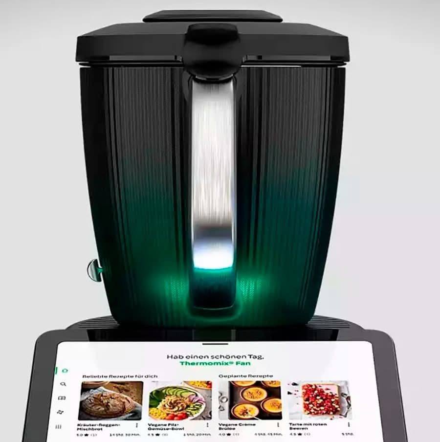 Carina's Direktvertrieb mit Thermomix Facebook ad: Komm in mein Team