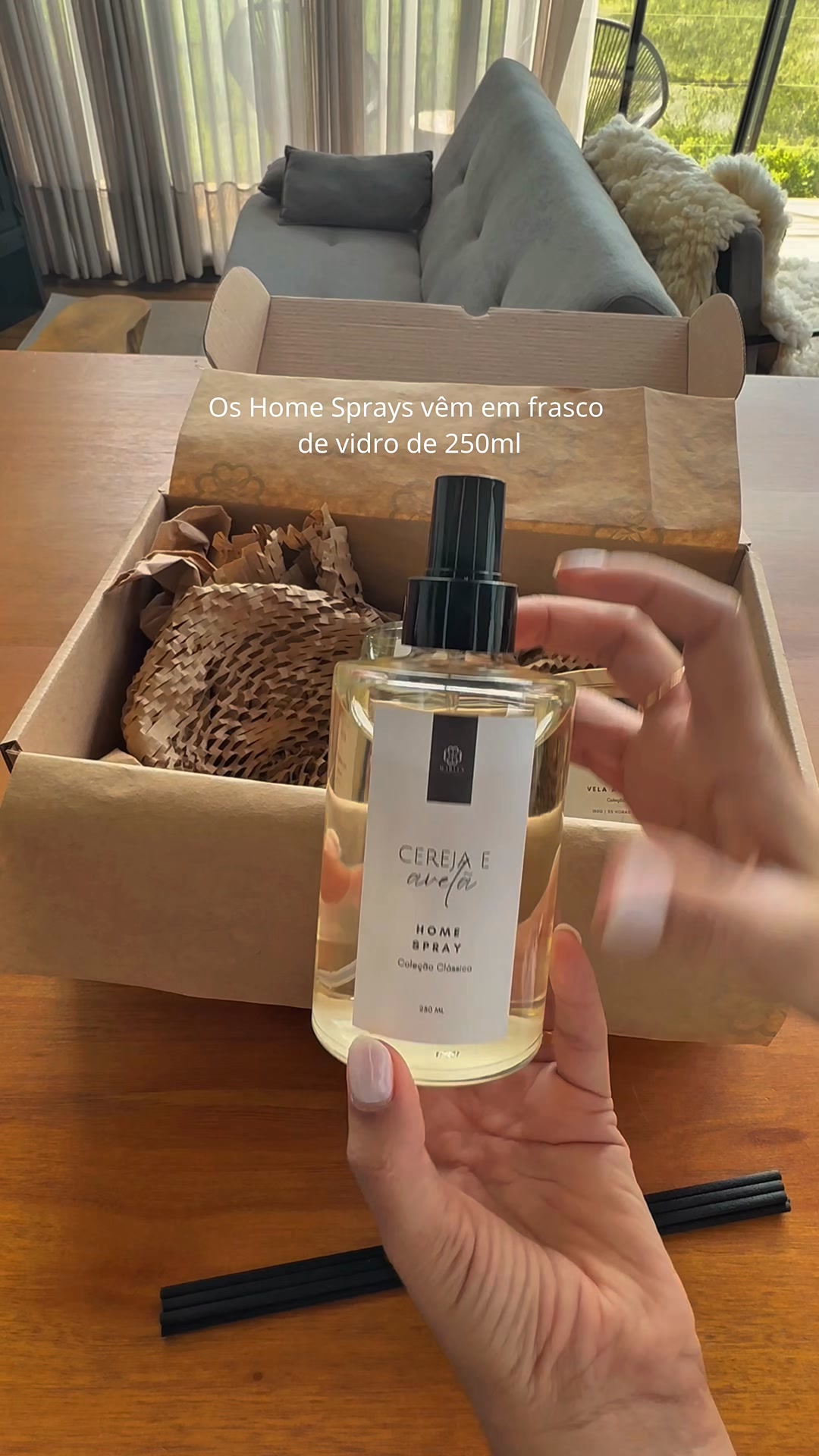 Maria’s Essences Facebook ad: Não é só um home spray. É a fragrância que conquista na…