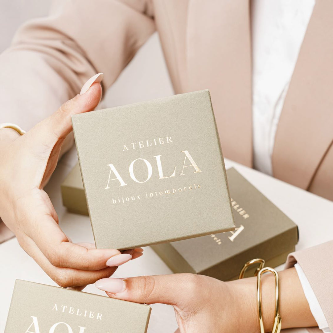 AOLA bijoux Facebook ad: Découvrez nos pépites.