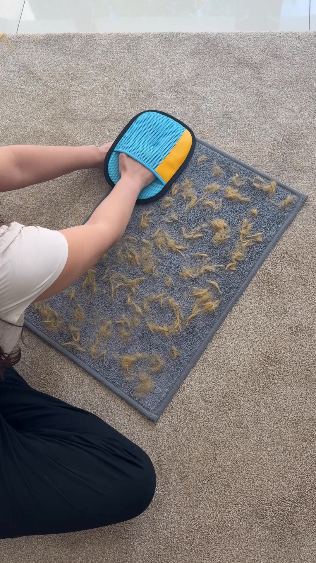 Uproot Clean Facebook ad: The #1 Pet Hair/Lint/Dust Cleaner
