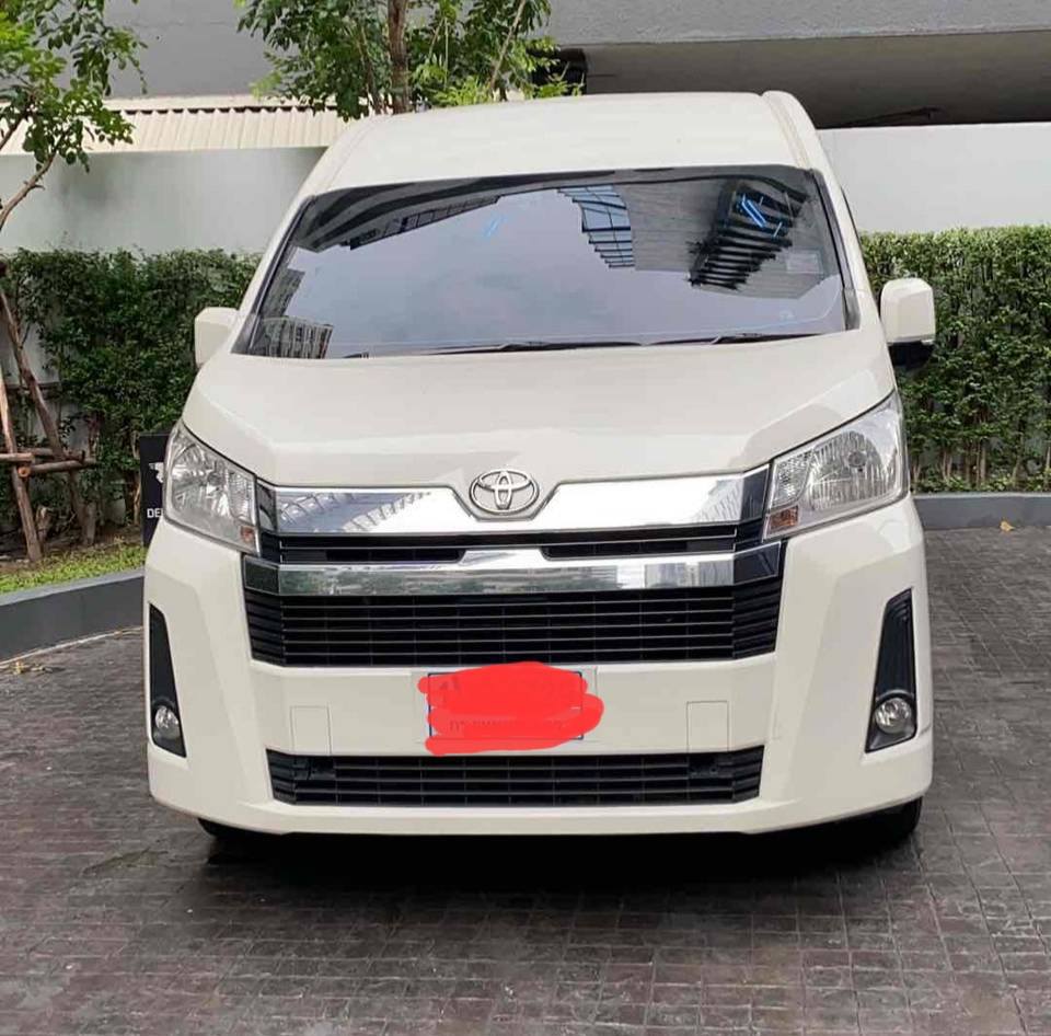 Go Easy Car Rental With Driver Facebook ad: ဘန်ကောက်မှာကြိုတင်ငွေမပေးရပဲ အခုချက်ချင်းငှားပြီး