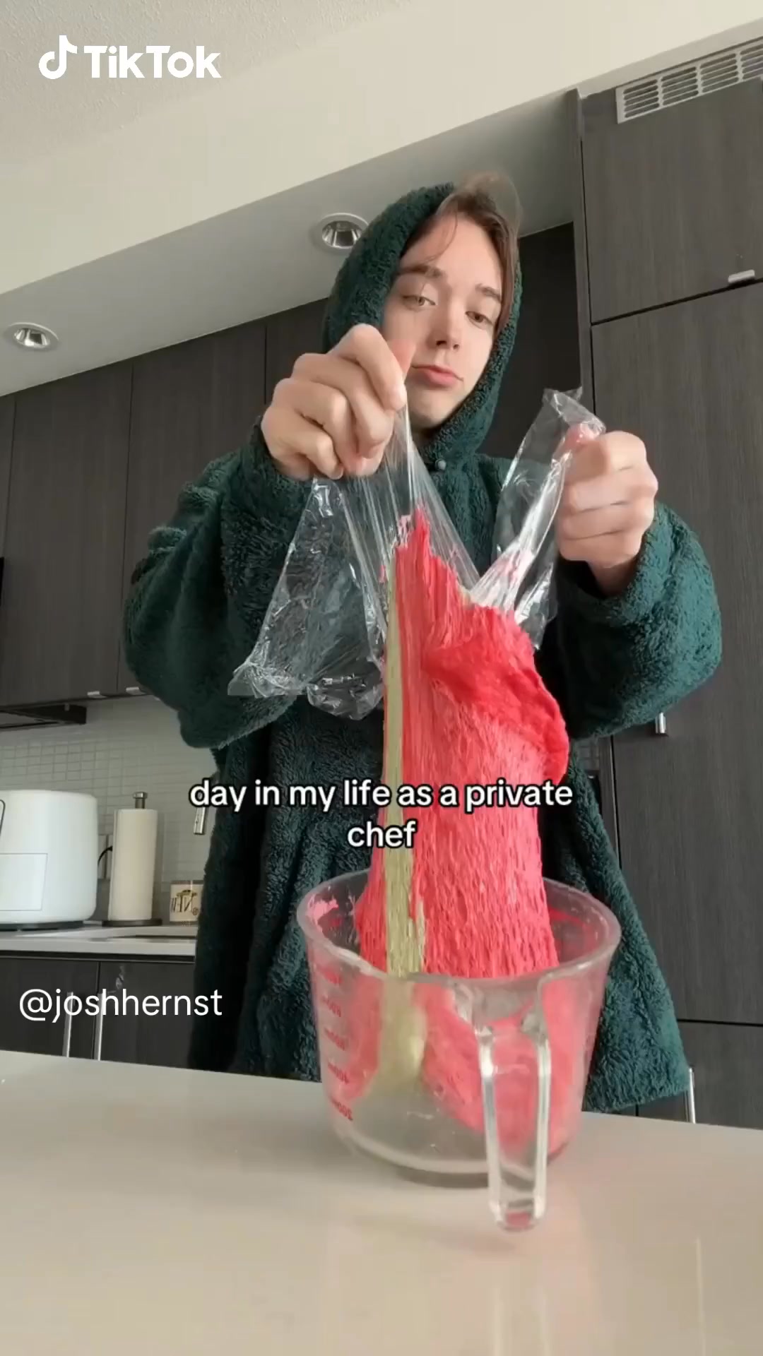 TikTok Global Facebook ad: Go Viral with TikTok!