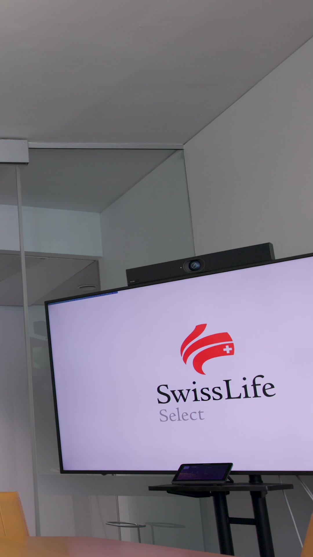 Swiss Life Select Österreich Facebook ad from May 6, 2026