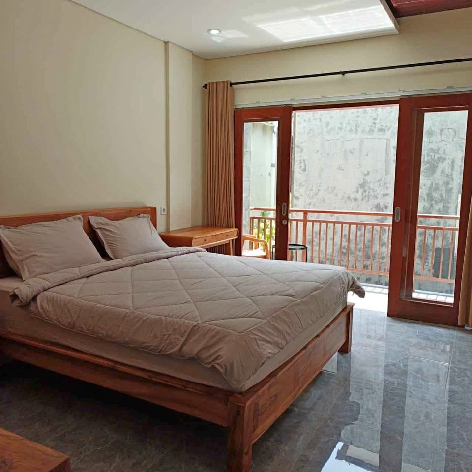 Andreas Adhitama Facebook ad: 1 Bed 1 Bath Room only