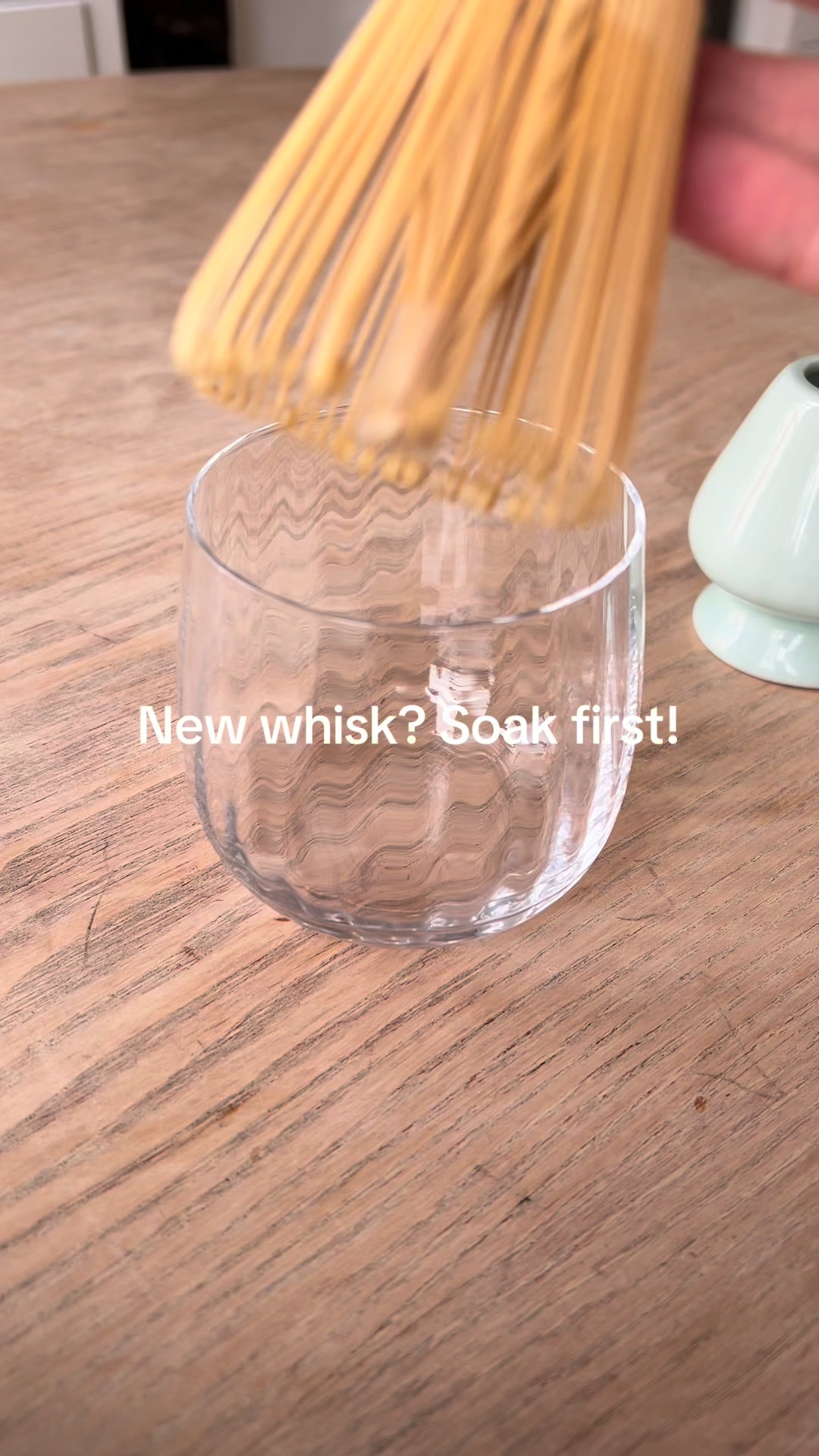 ASA Matcha Facebook ad: Nieuwe whisk? Eerst in warm water.