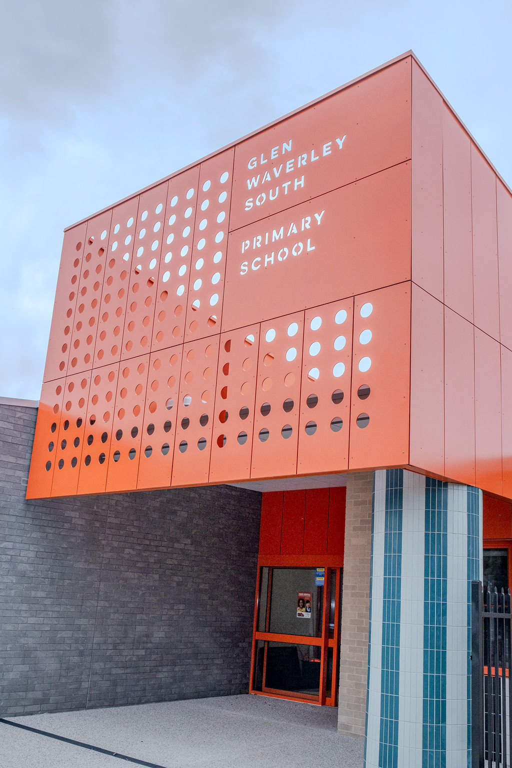 Xero Linear Lighting Systems Facebook ad: UPGRADE | Glen Waverley South Primary School