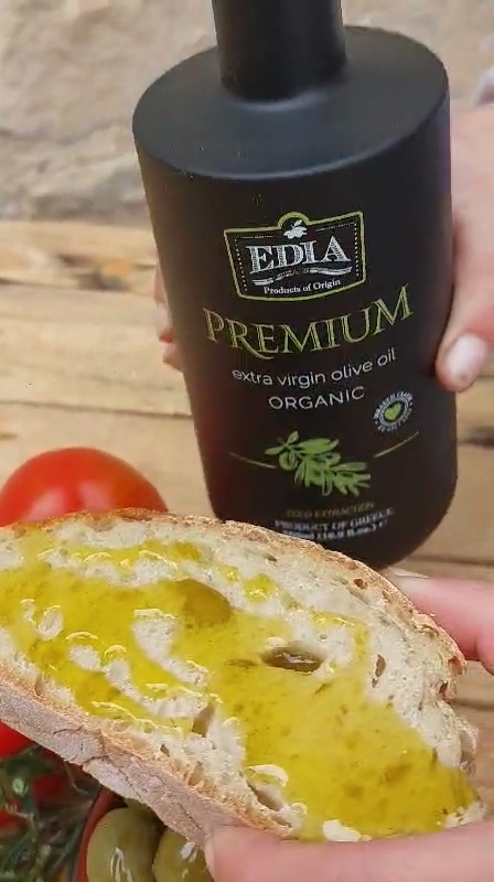 Edia Premium Olive Oil Facebook ad: Discover the Taste of Quality!