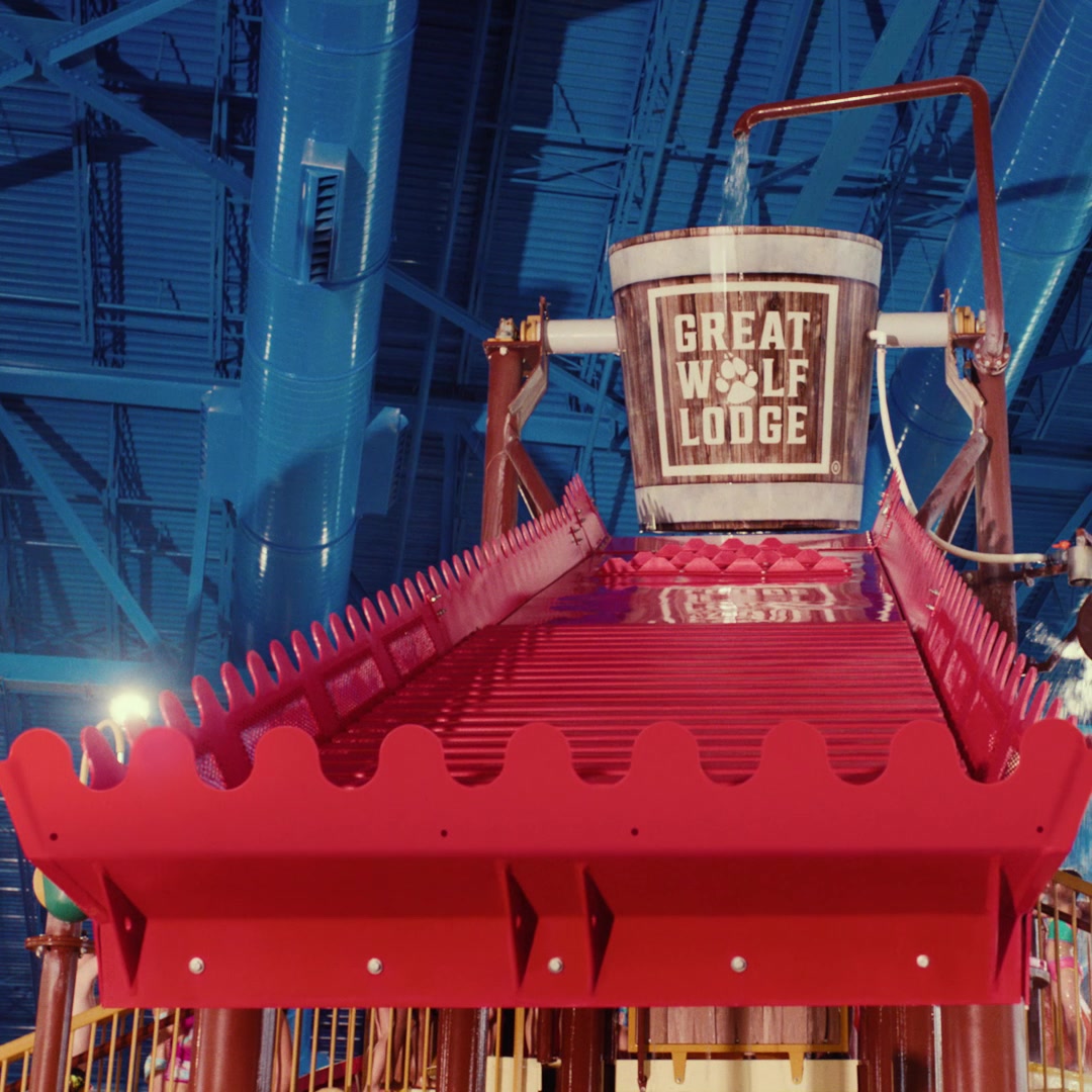 Great Wolf Lodge Facebook ad: A getaway for the entire pack!