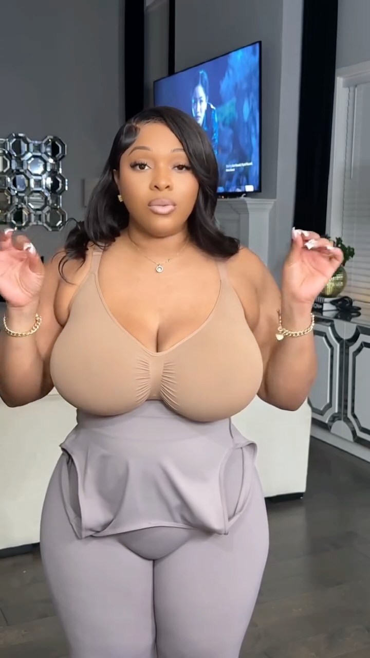 Feelingirl Facebook ad: The kind of bra you forget you’re wearing.