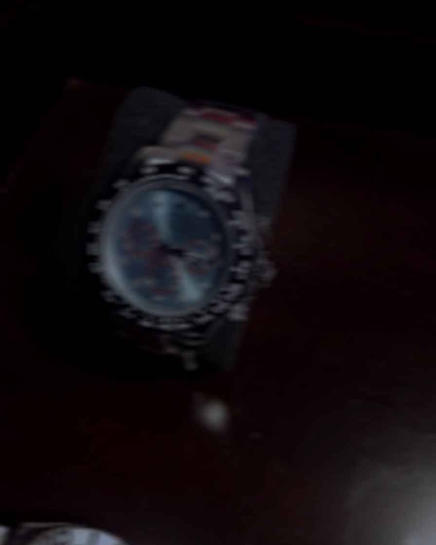 Katrina Nguyen Facebook ad: Automatic watch