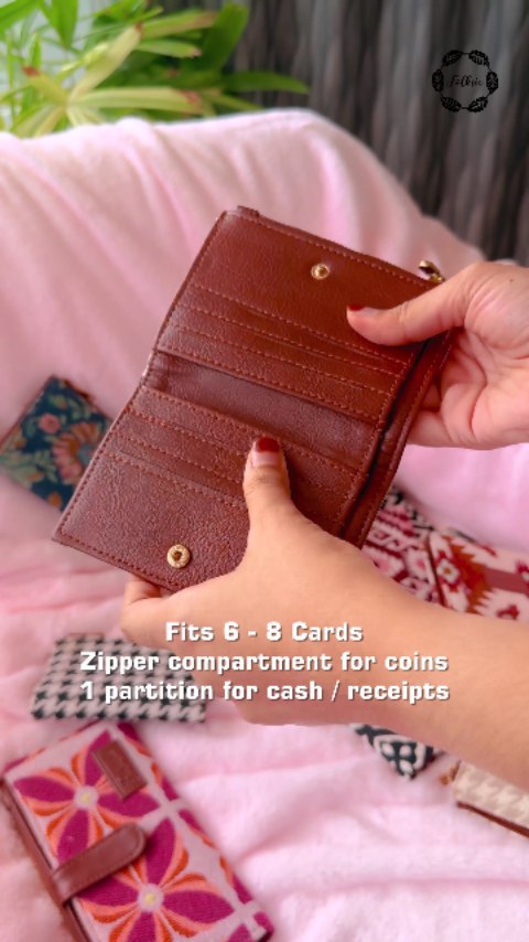 Folksie Facebook ad: Pretty on the outside, perfectly organized on the…