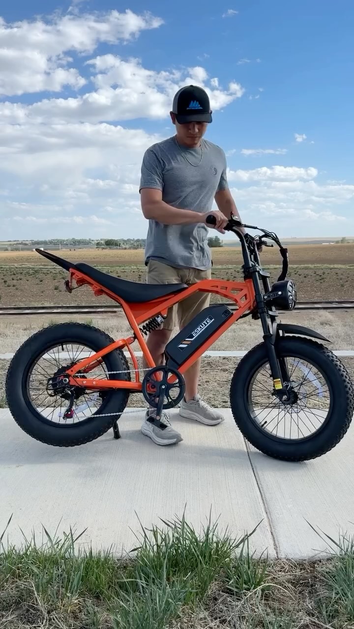 Dallyrides Facebook ad: We love our @eskuteebike V200