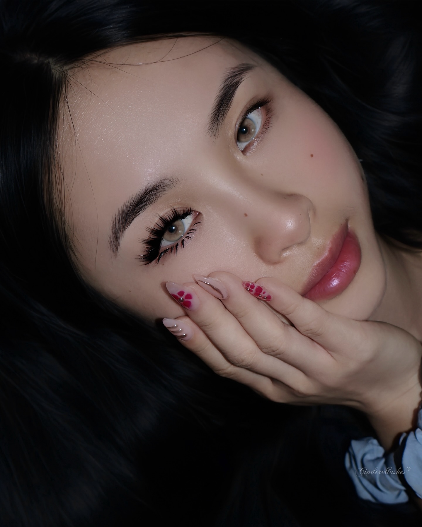 Cinderellashes Facebook ad: one eye first = built-in before/after: an immediate…