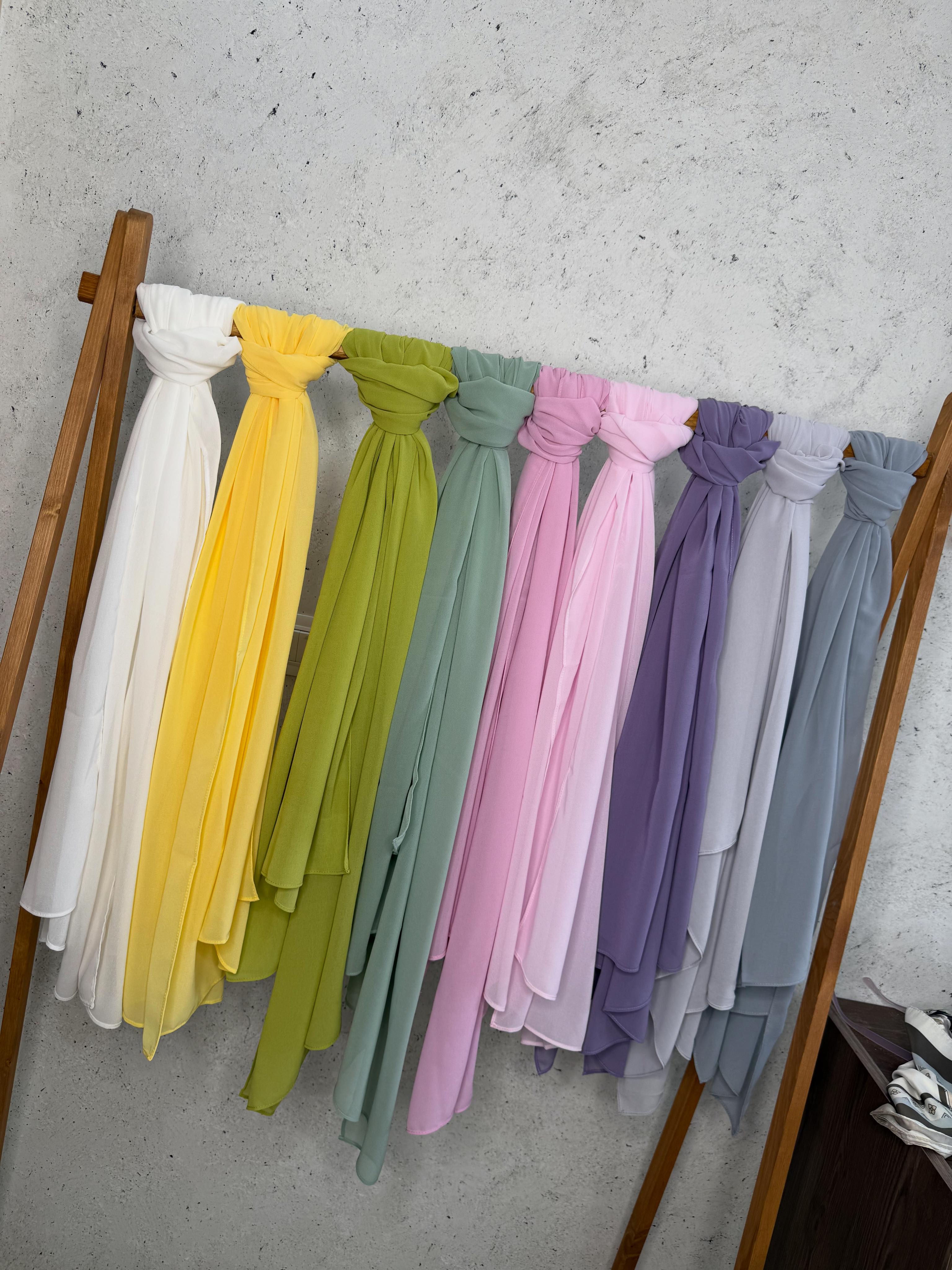 Kenzaty fashion Facebook ad: Foulards en chiffon légers et élégants