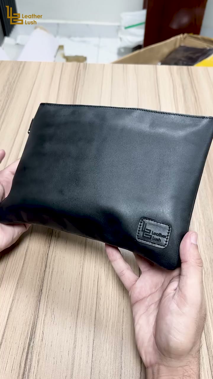 LeatherLush.com Facebook ad: ๐๐ซ๐๐ฆ๐ข๐ฎ๐ฆ ๐๐๐ง๐ฎ๐ข๐ง๐ ๐๐๐๐ญ๐ก๐๐ซโฆ