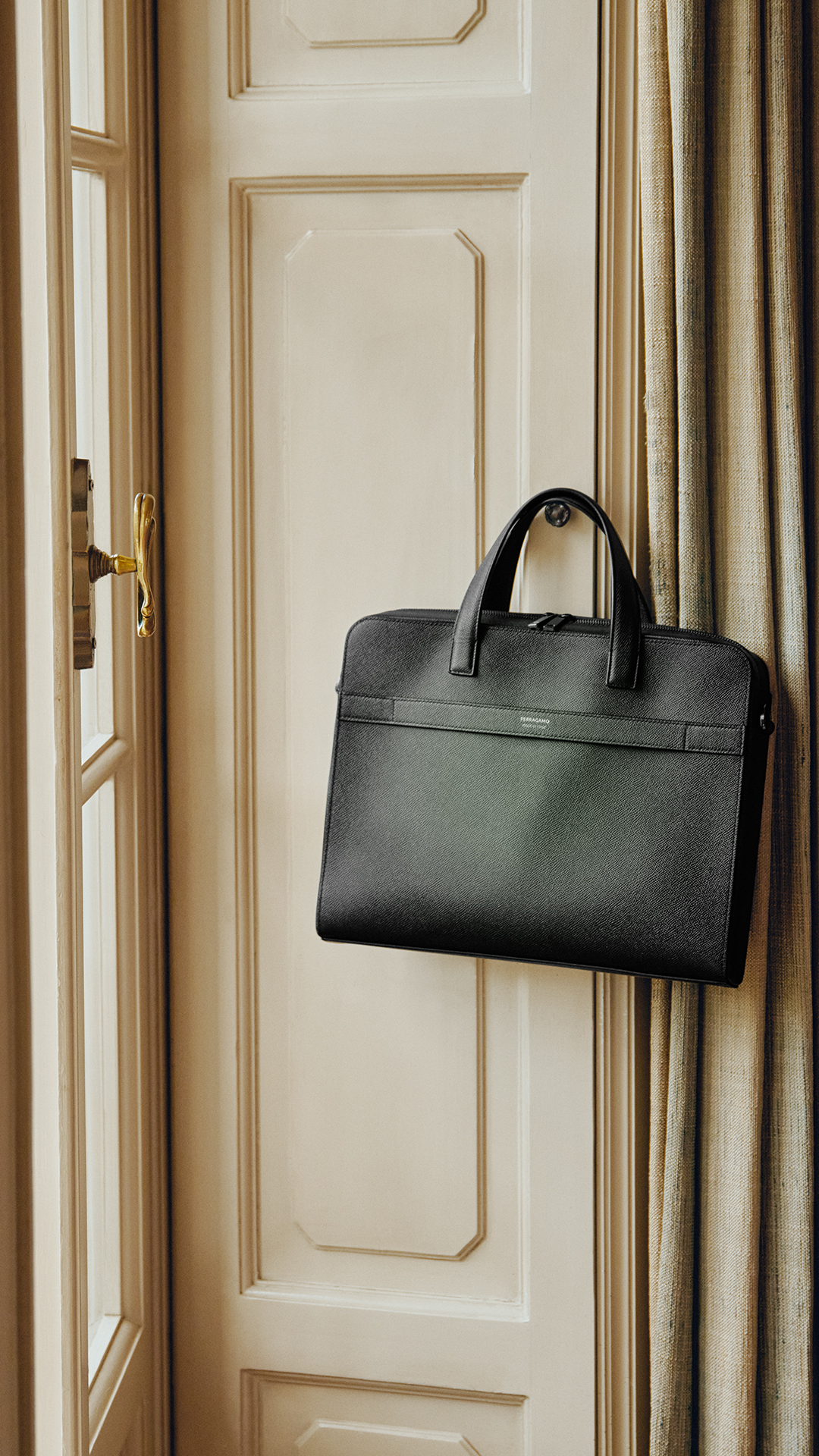 FERRAGAMO Facebook ad