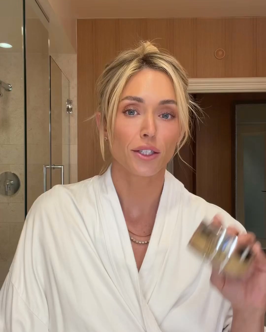 Elemis Facebook ad: The Makeup-Melting Balm