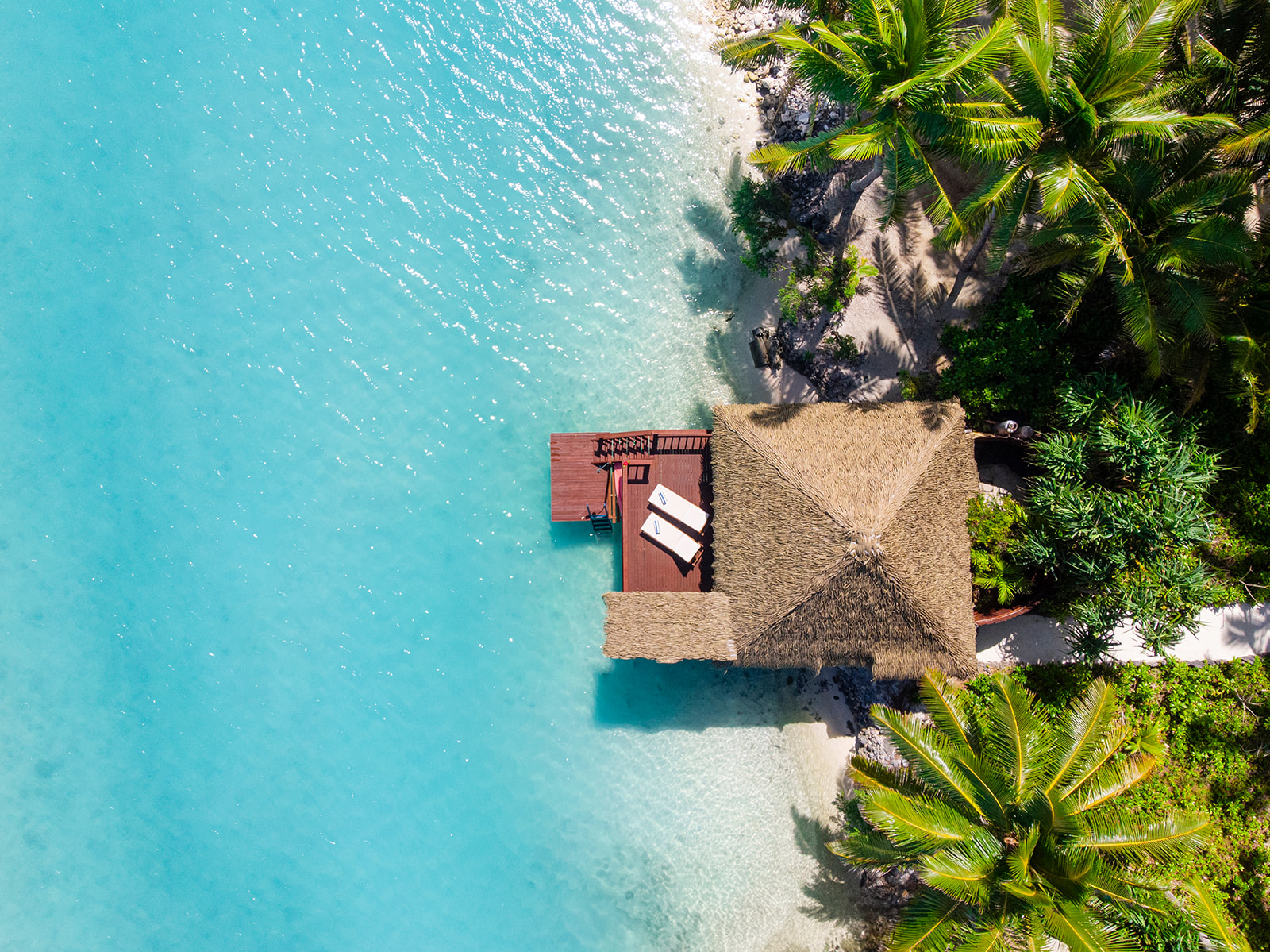 Aitutaki Lagoon Private Island Resort Facebook ad: BOOK DIRECT + SAVE!