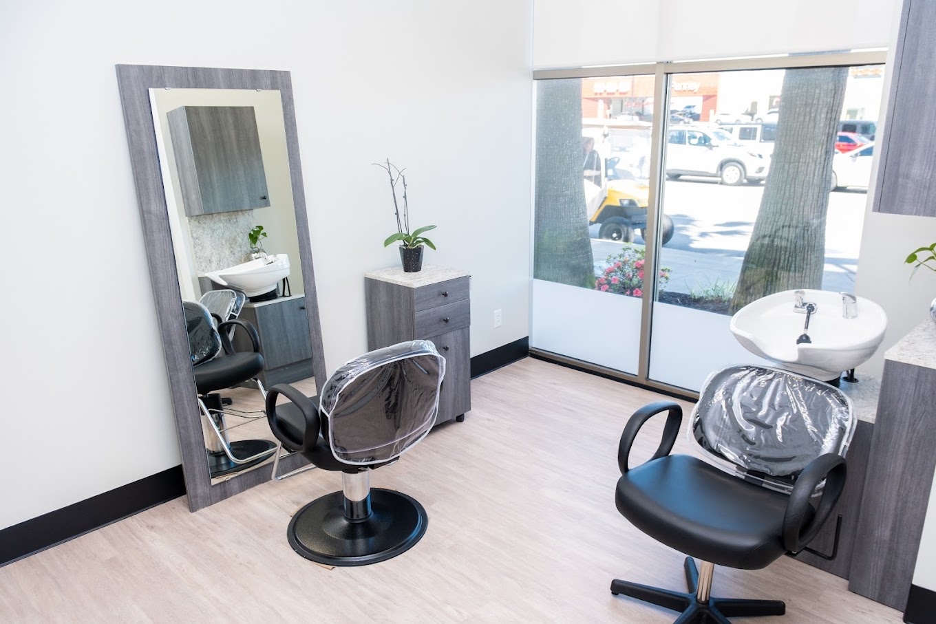 Salons by JC Oak Grove Facebook ad: Coming Soon - Salons by JC Altamonte Springs