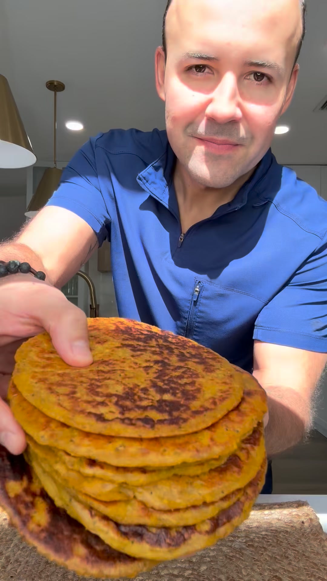 NutriTrending Facebook ad: 40 Recetas Altas en Proteínas