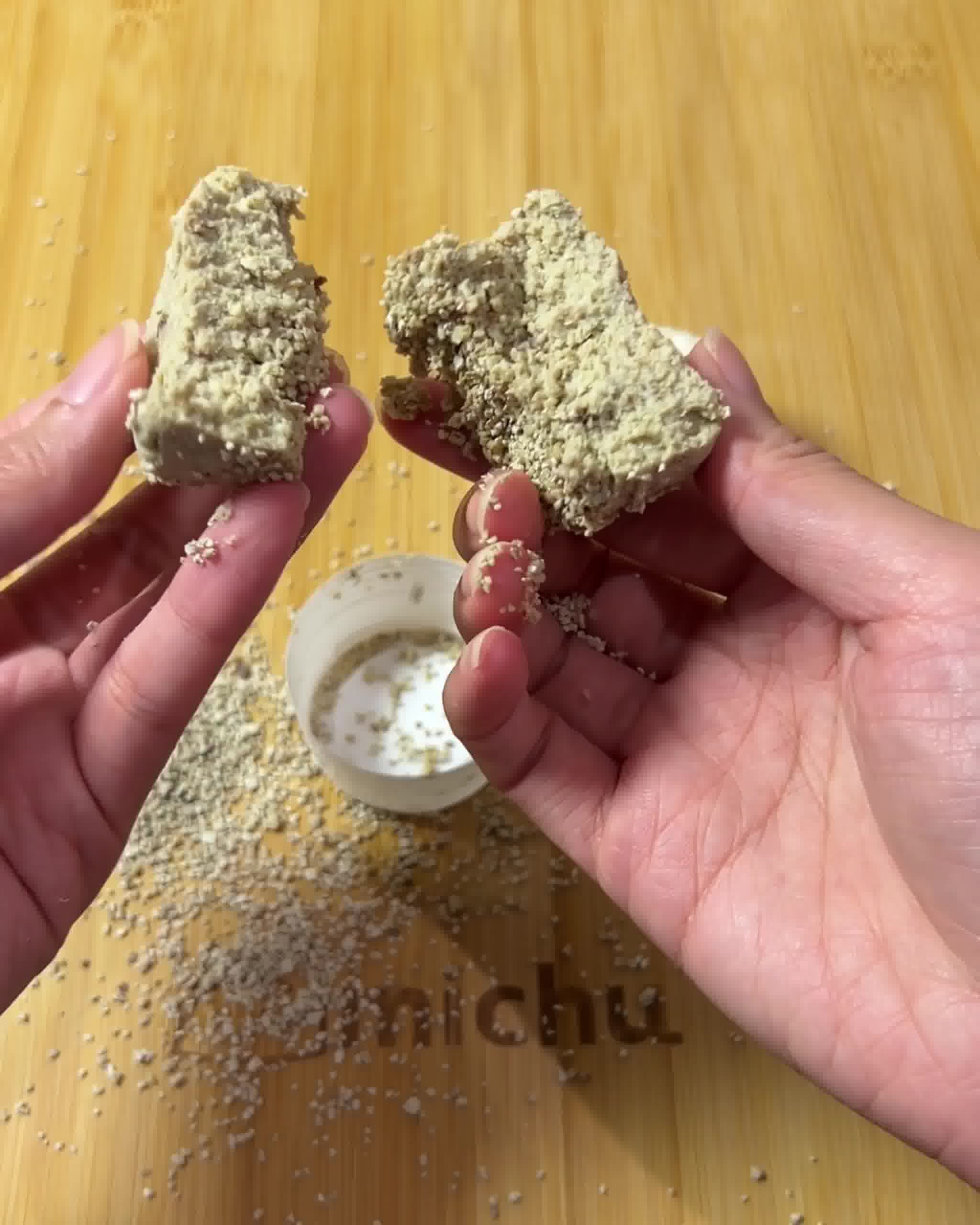 MichuPet Facebook ad: No More Sticky Bottoms? Yes, Please!