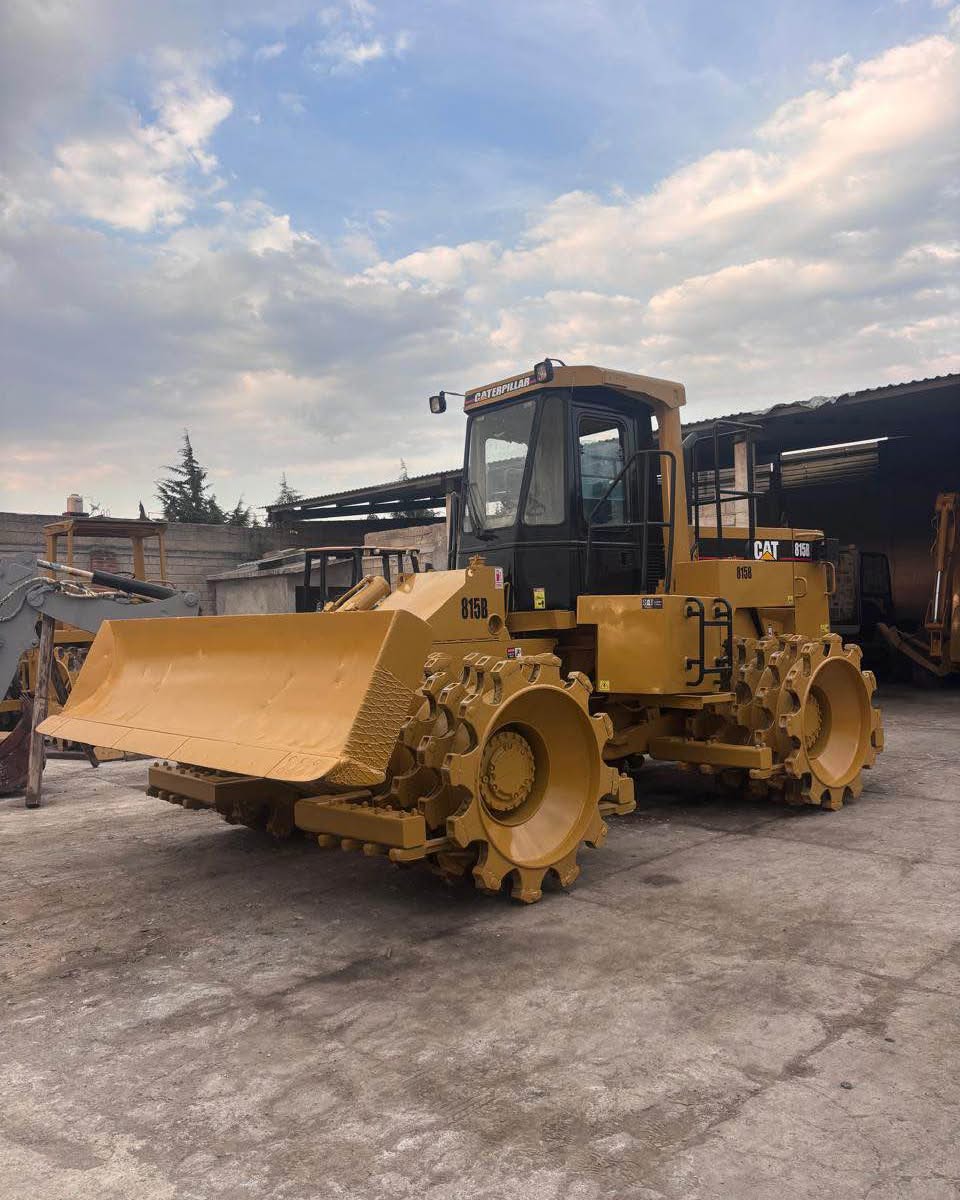 Pepe Guadarrama Facebook ad: 1990 CATERPILLAR PATA DE CABRA 815B