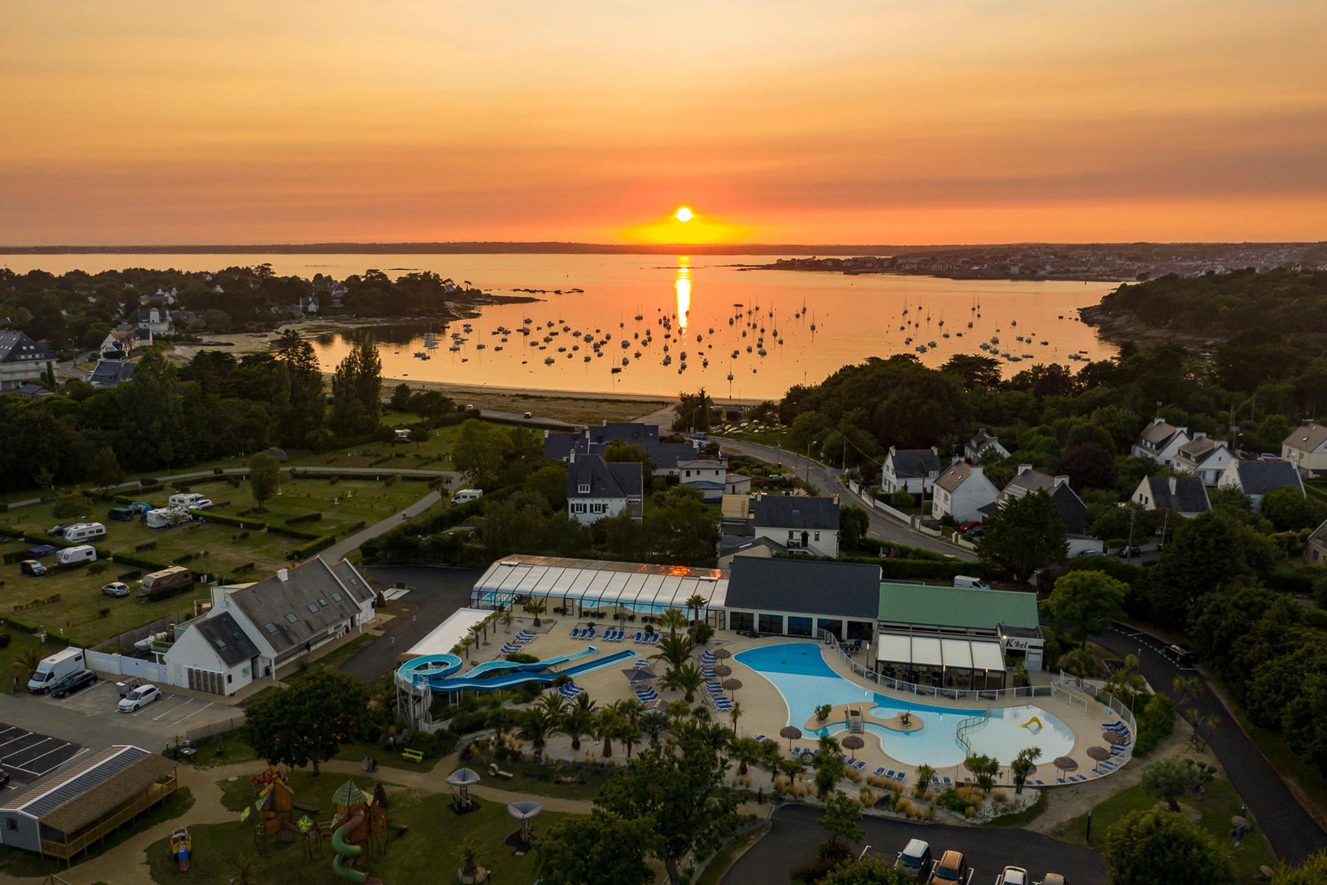 Camping Le Cabellou Plage - Concarneau - Bretagne Facebook ad: Préparez des vacances inoubliables en famille à Concarneau.