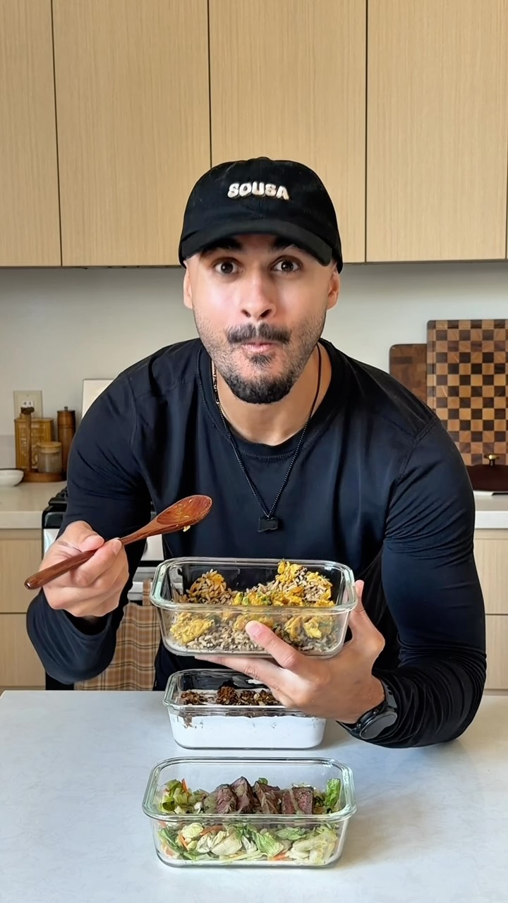 Hungryroot Facebook ad: Easy way to get over 90 grams of…