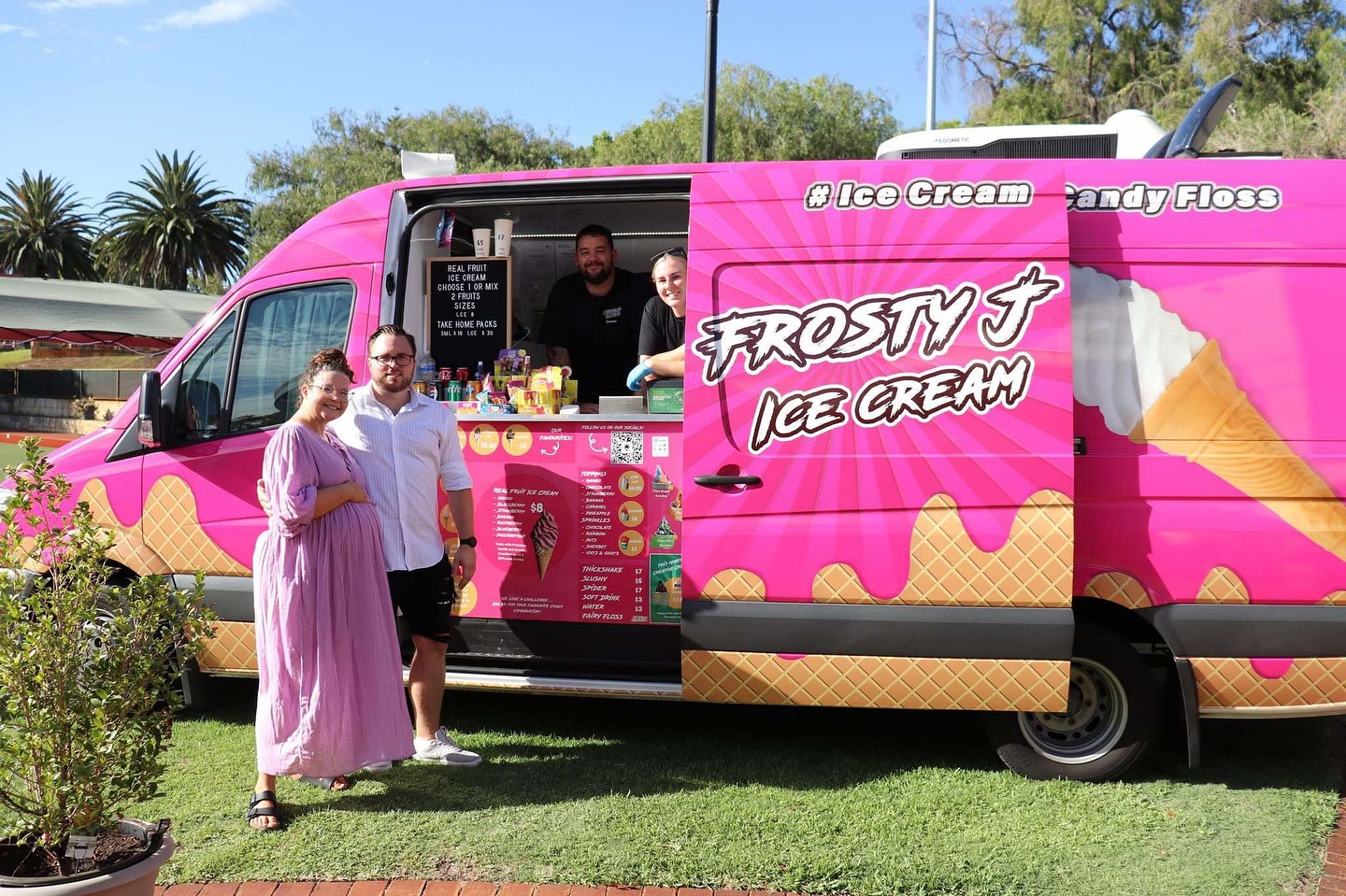 Frosty J AU Facebook ad: Planning a wedding, baby shower, or birthday party?