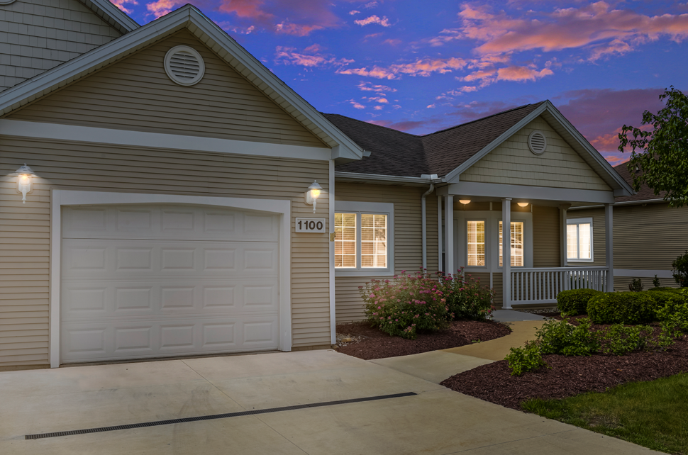Otterbein Jackson SeniorLife Community Facebook ad: Independent Living in Jackson, MI