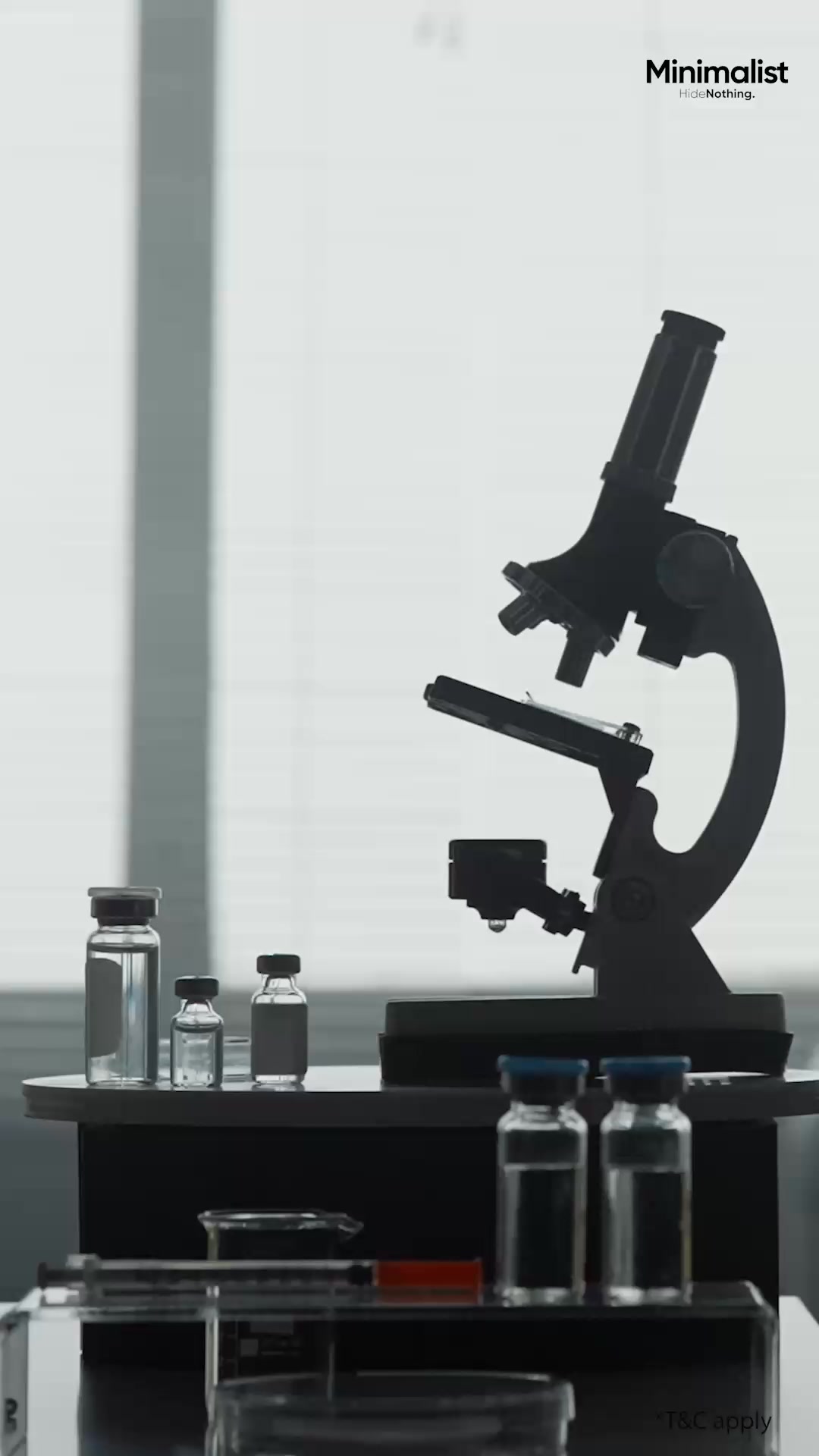 Minimalistinc Facebook ad: Serums backed by science