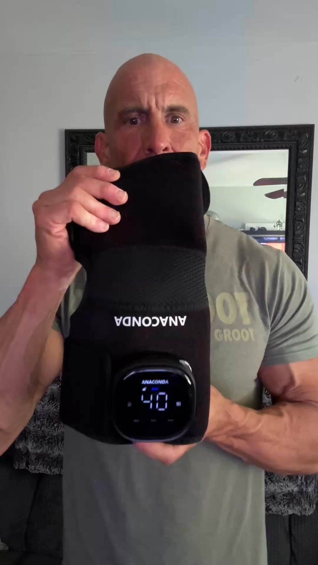 Anaconda Performance Facebook ad: Fast Relief for Stiff, Sore Knees