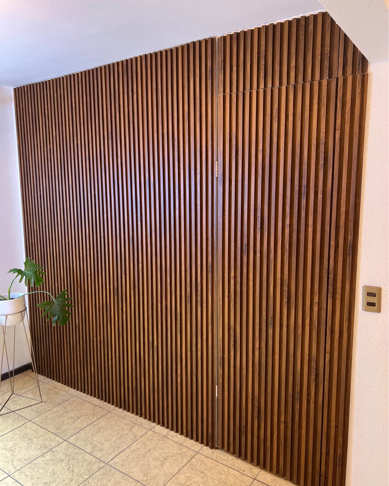 Julio Lindarte Facebook ad: Revestimiento Wall panel