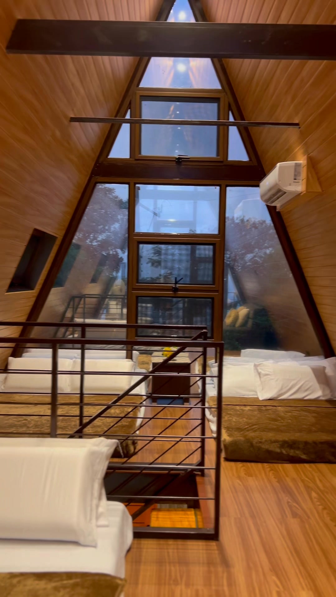 Vista Gracia Bay View Cabin -Private Resort & Events Facebook ad: Looking for that one of a kind, memorable…