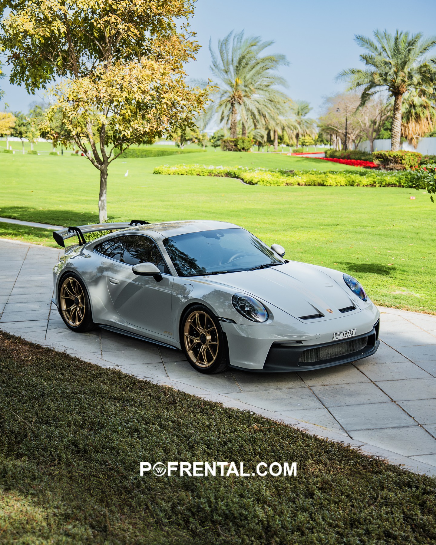 POF Rental - Luxury Car Rental Dubai Facebook ad: 𝗣𝗼𝗿𝘀𝗰𝗵𝗲 𝟵𝟭𝟭 𝟵𝟵𝟮 𝗚𝗧𝟯