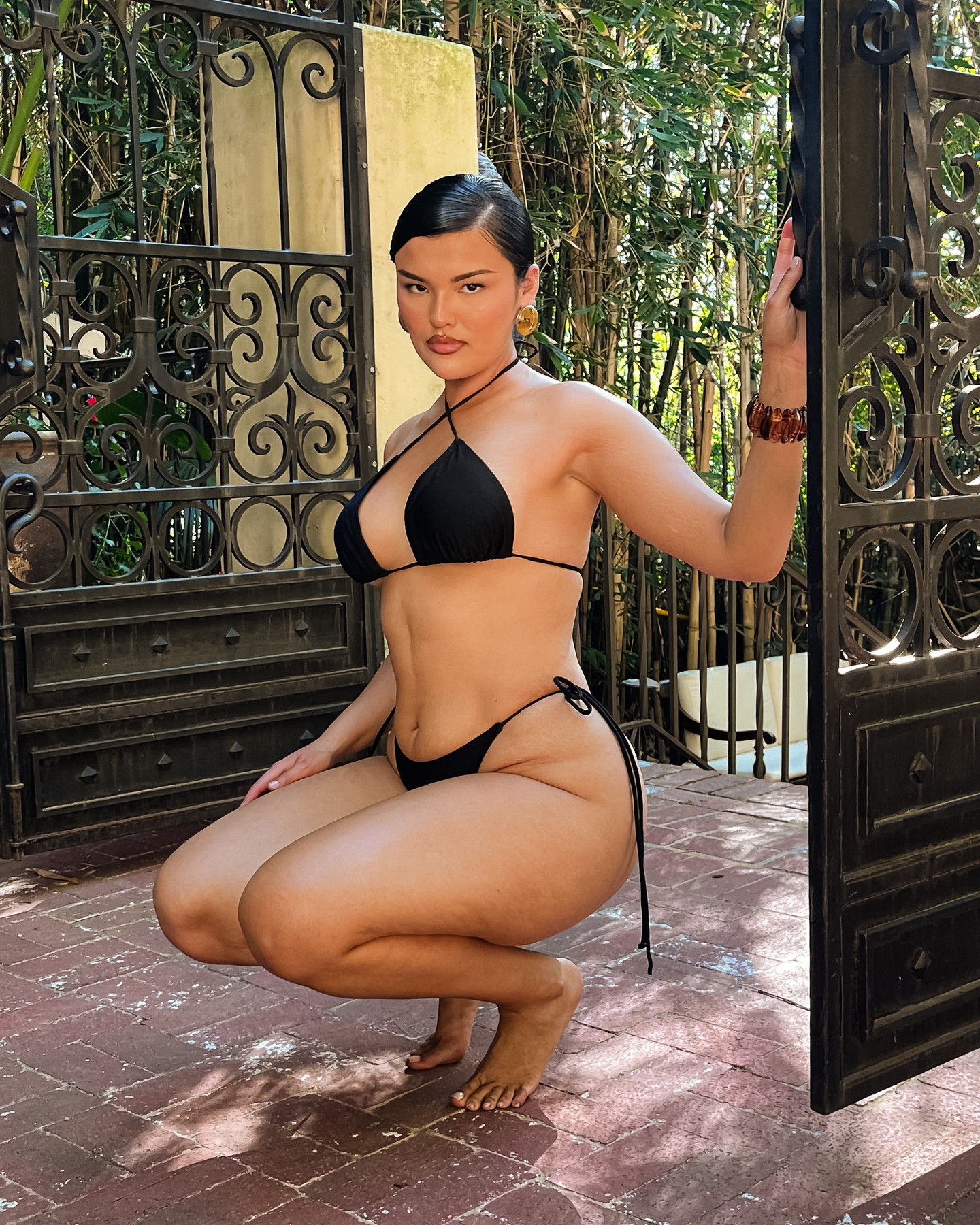 Fashion Nova Facebook ad
