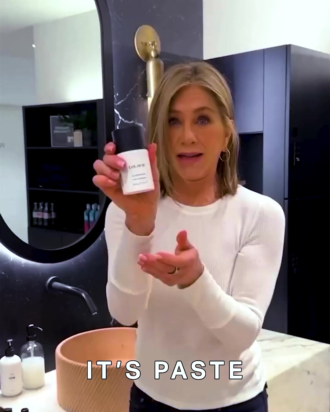 Jennifer Aniston Facebook ad: 20% OFF EVERYTHING