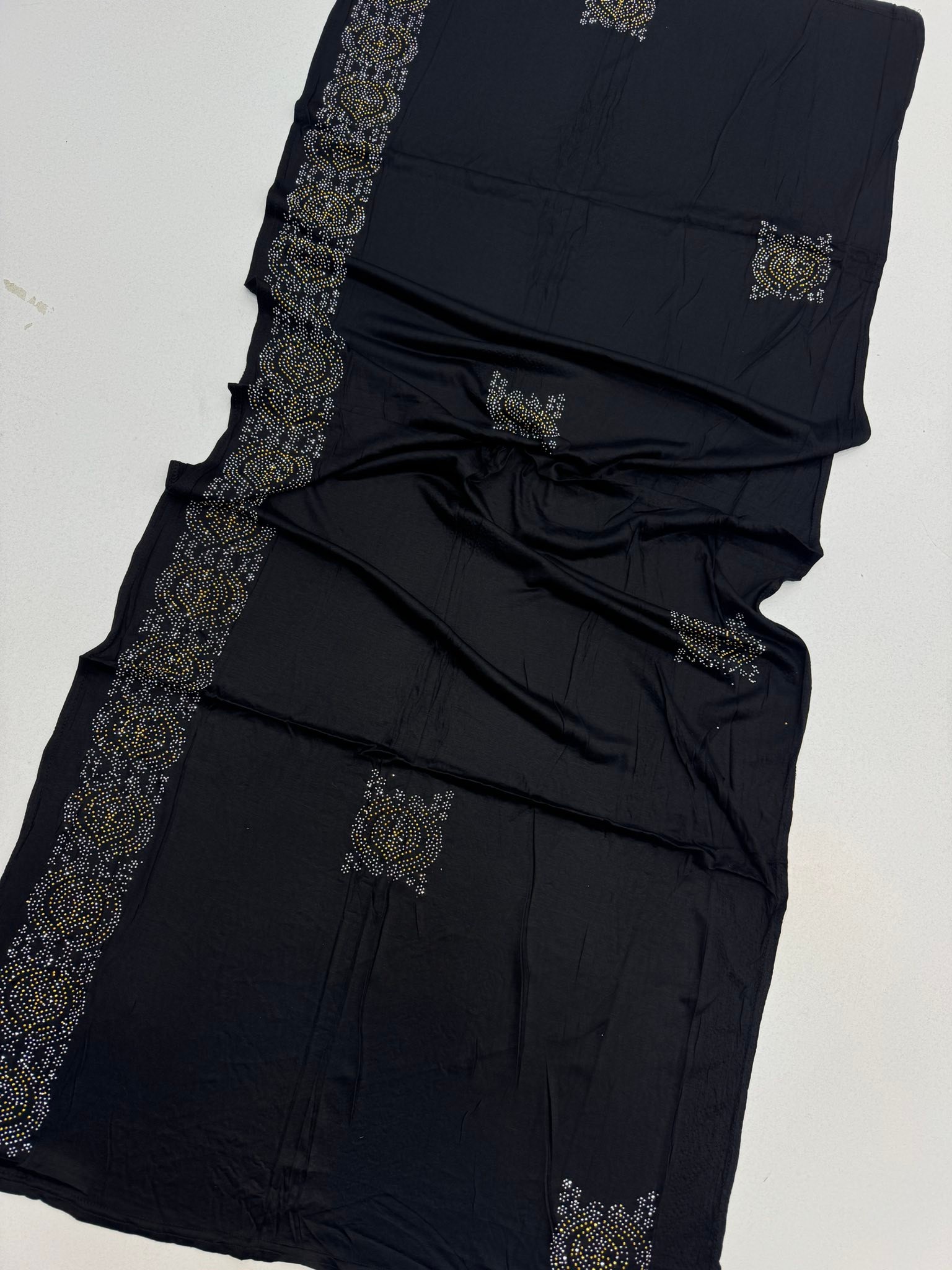 Farid foulards eleulma Facebook ad: شال بيزو استراس