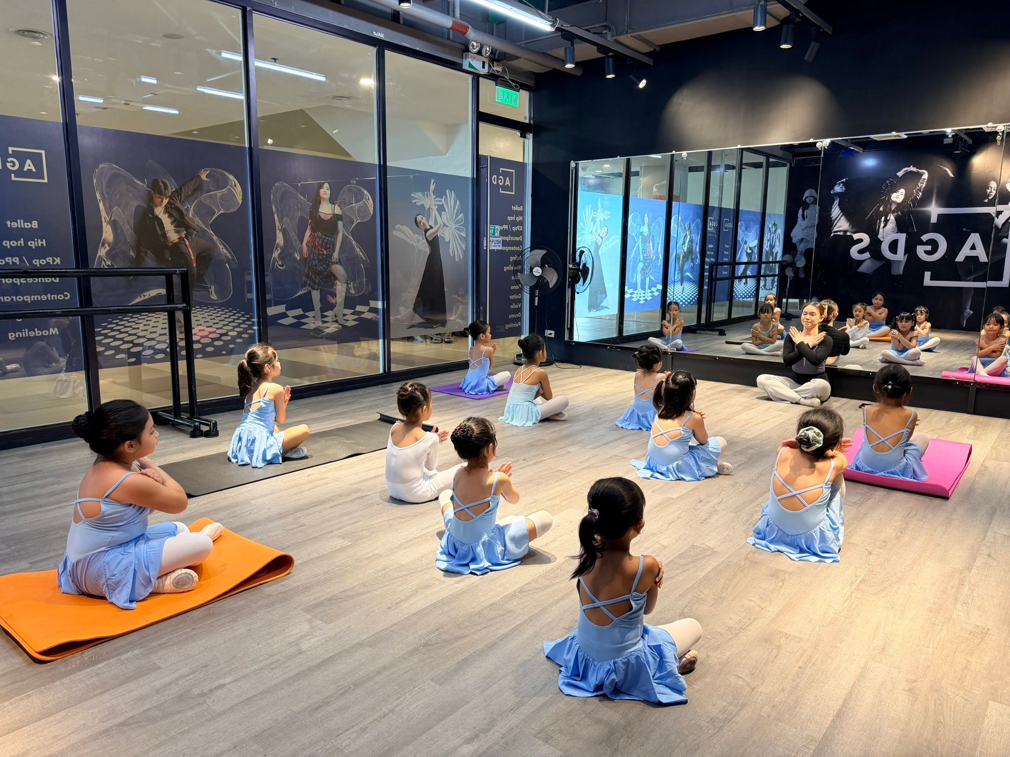 Amber Graceal Dance Studio Facebook ad: AGDS Season 16 Weekend Coursework Kicks Off!