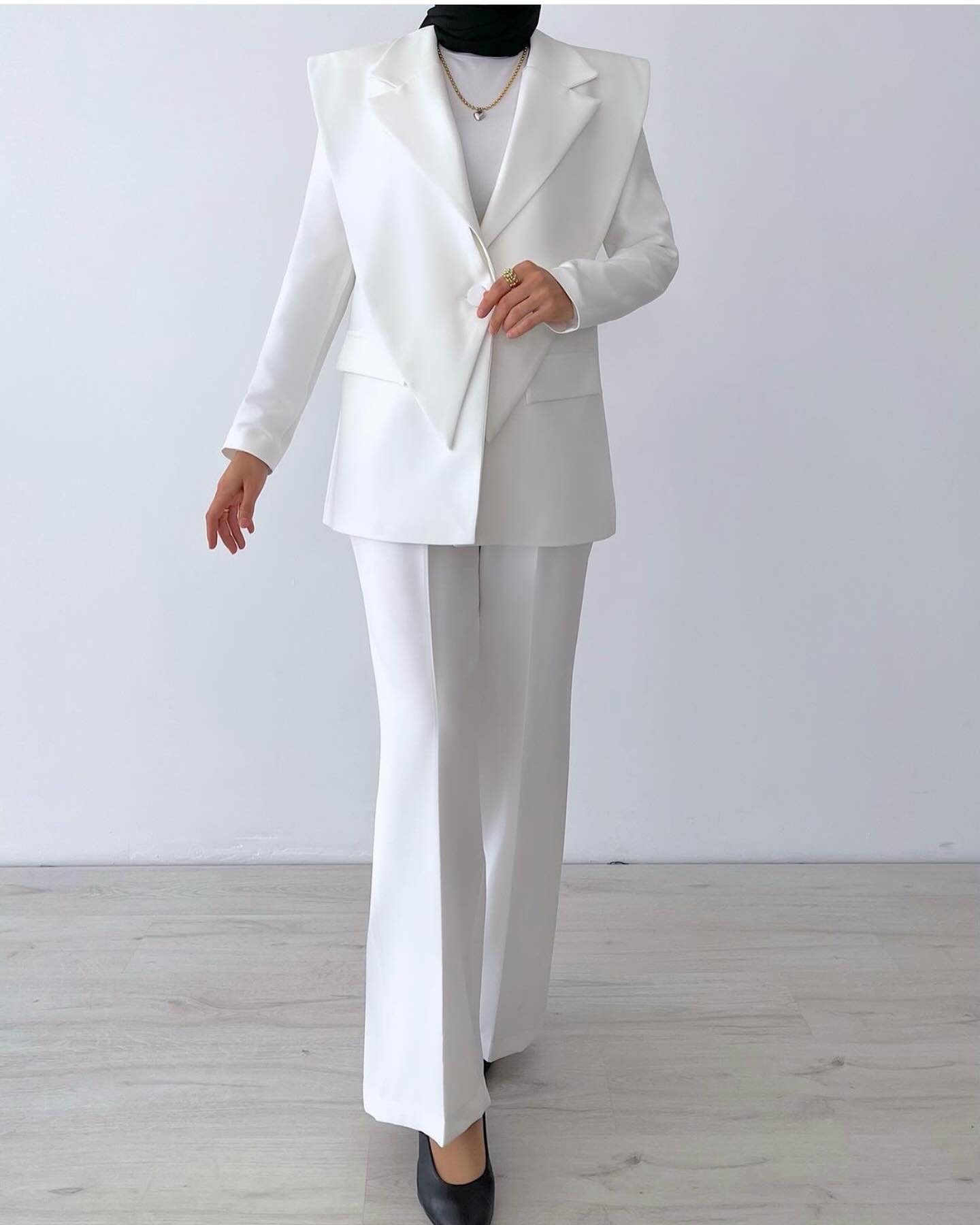 Tulip clothe Facebook ad