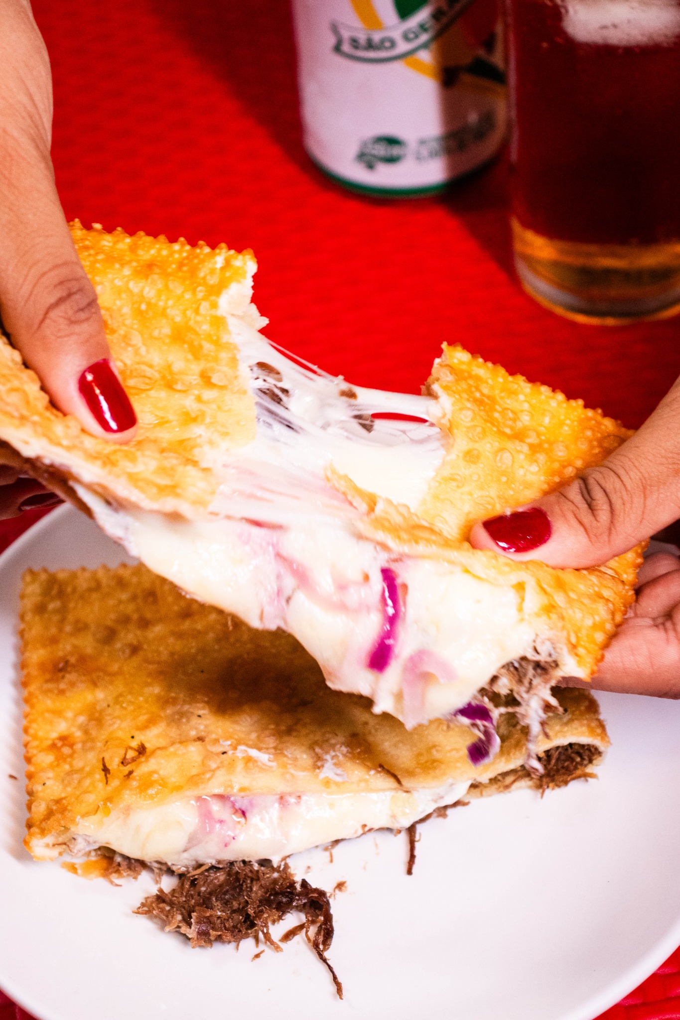 Roberio Burgues Facebook ad: Pastel de respeito é assim: recheio transbordando e…