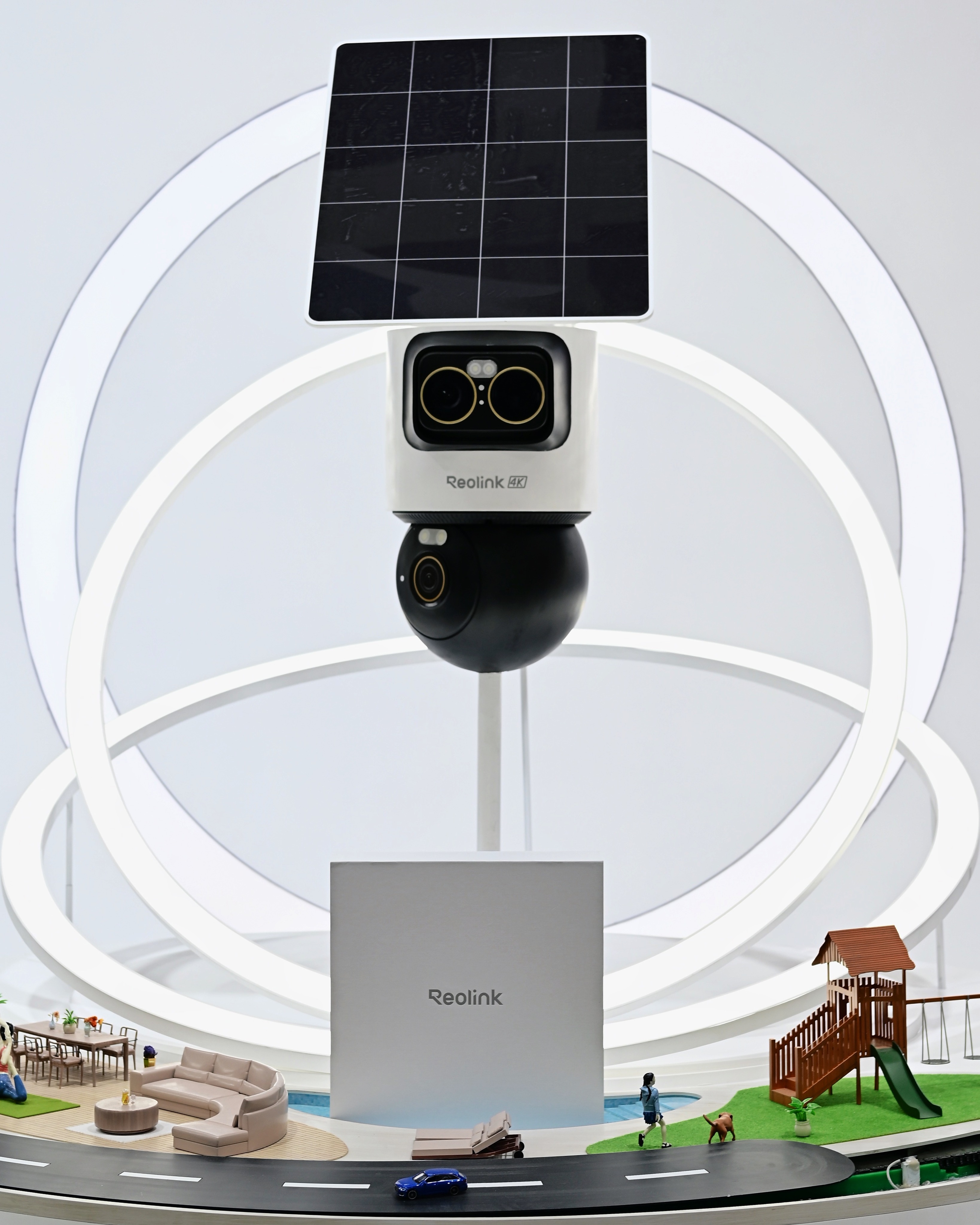 Reolink Germany Facebook ad: Entdecke die Reolink OMVI 2i Ultra auf der…